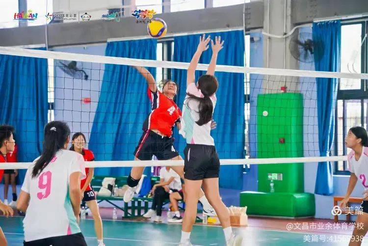 黑白直播网-厄瓜多尔队夺得排球比赛季军,实力不俗