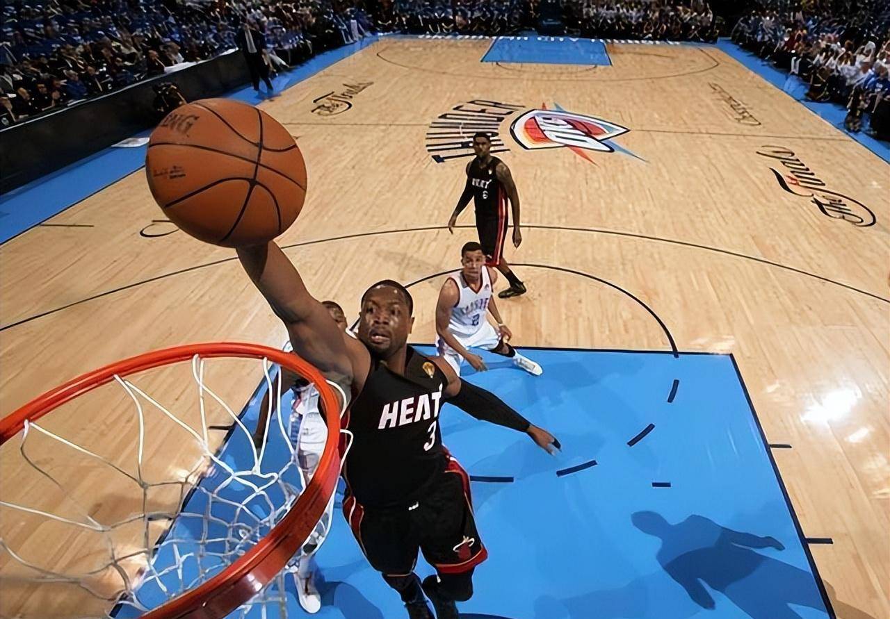 韦德传授经验,带领后辈走向成功 韦德传授经验,带领后辈走向成功