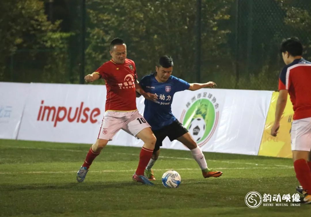 国际足球盛会上,中国队夺冠成功 国际足球盛会上,中国队夺冠成功