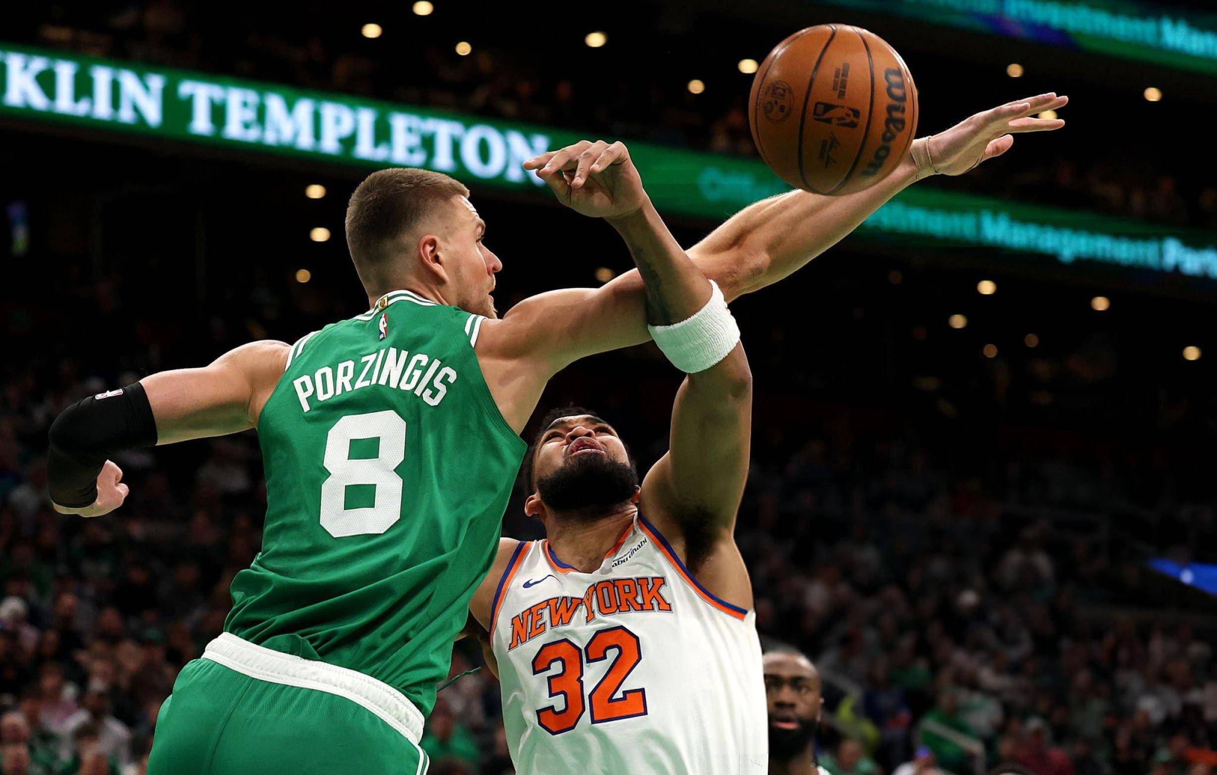 黑白直播-凯尔特人大胜尼克斯,塔图姆突破40分的简单介绍