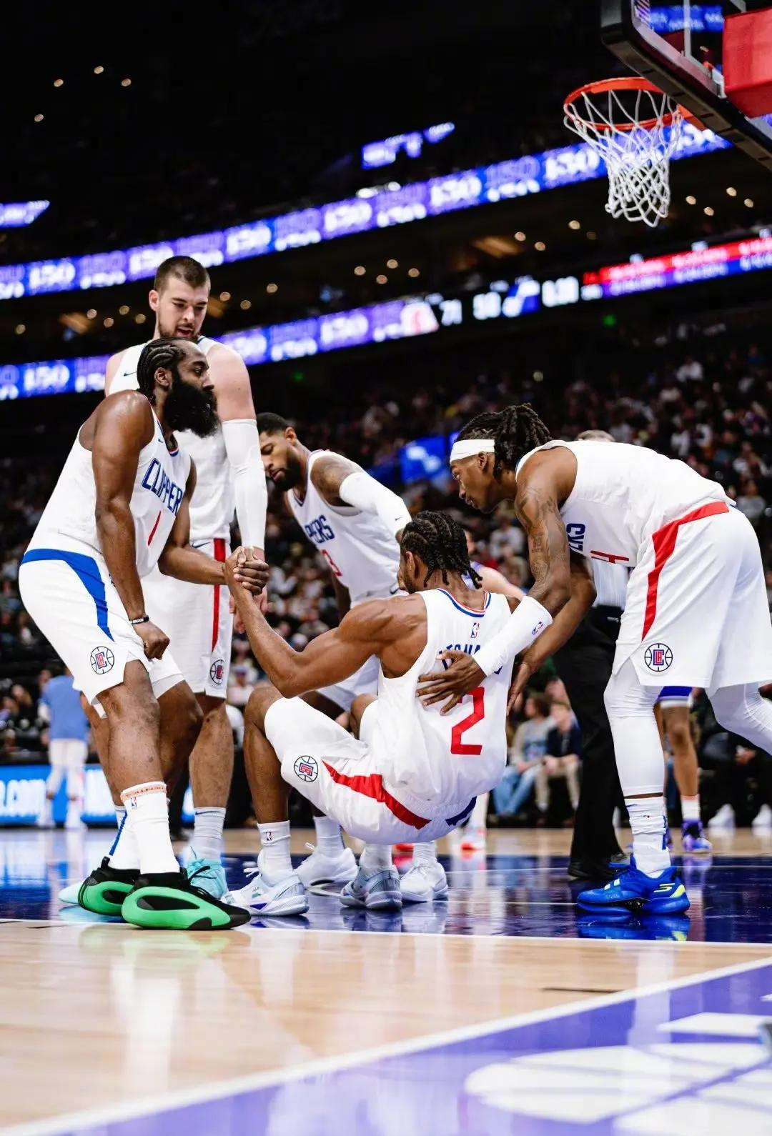 黑白直播-鹈鹕2-1领先火箭,战至第四场