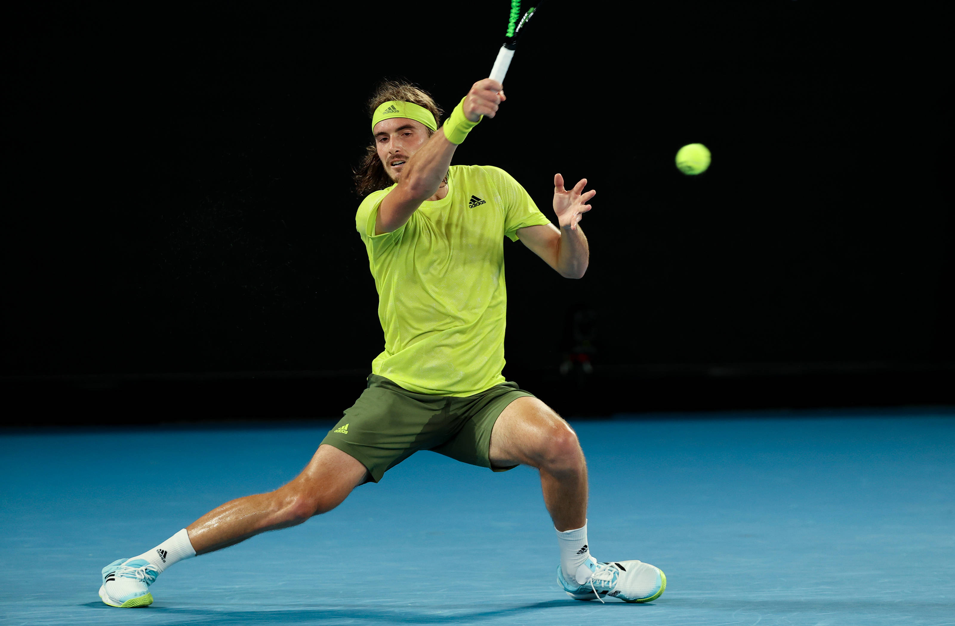 英国网球队绝地反击澳大利亚网球队,西西帕斯爆发神勇的简单介绍 英国网球队绝地反击澳大利亚网球队,西西帕斯爆发神勇的简单介绍