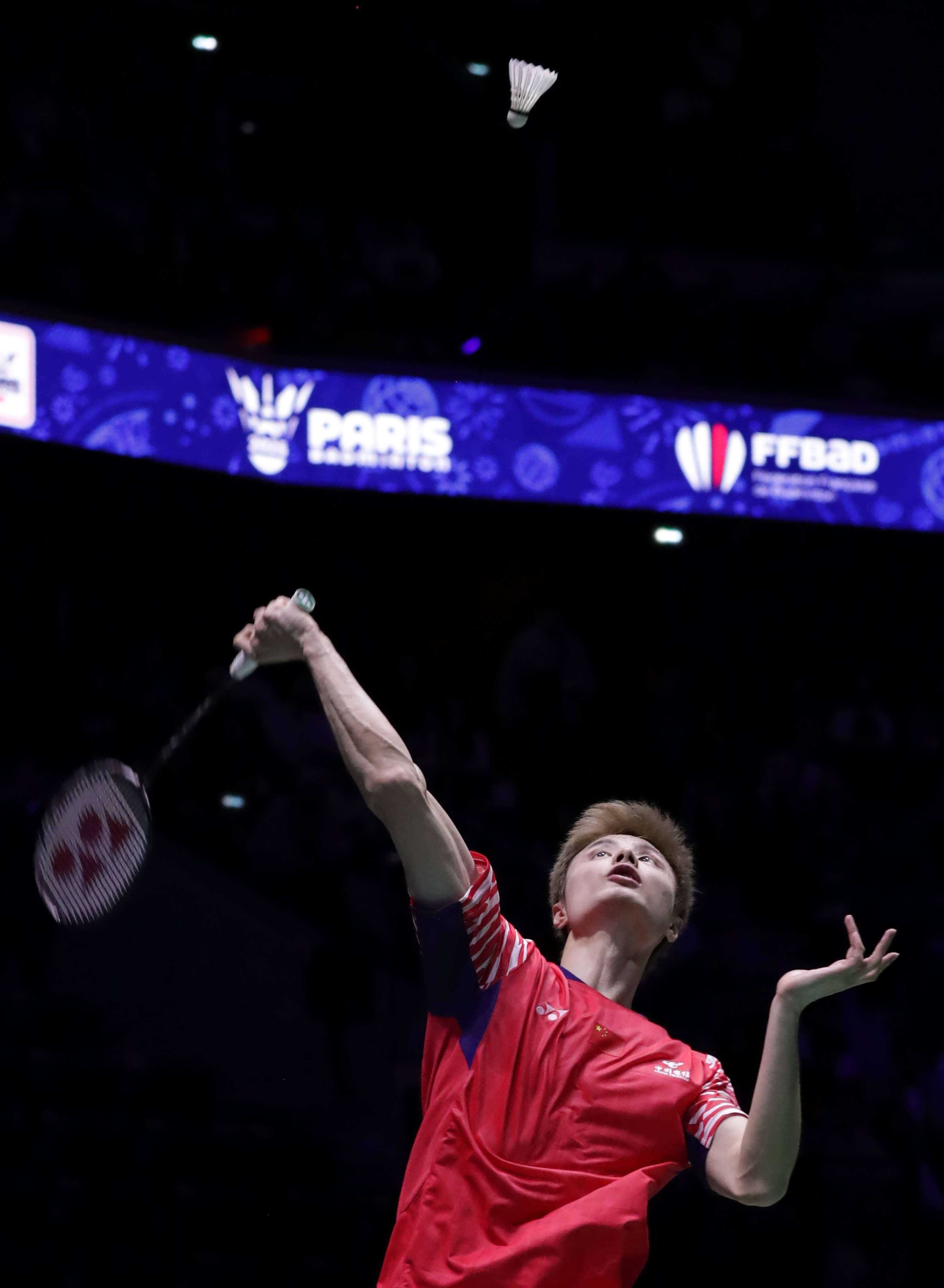 黑白直播在线观看-中国羽毛球队险胜印尼羽毛球队,陶菲克高光表现的简单介绍