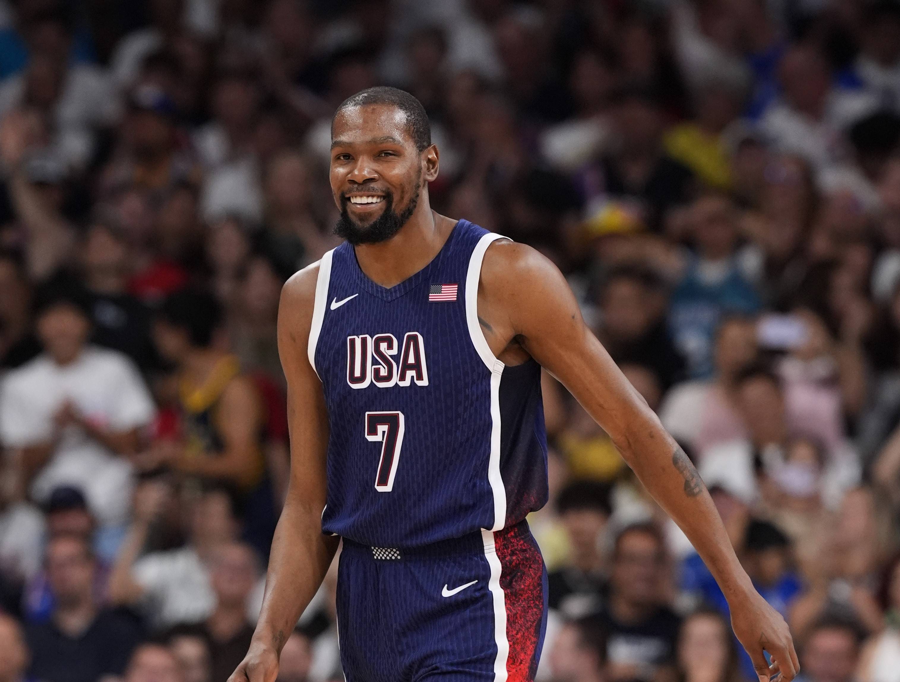 湖人绝地反击南韩男篮,杜兰特爆发神勇 湖人绝地反击南韩男篮,杜兰特爆发神勇