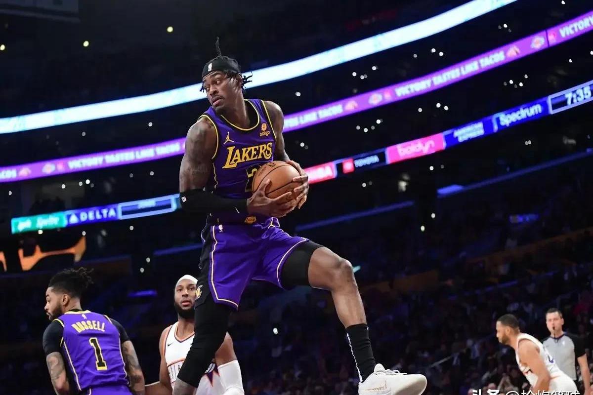 黑白直播nba在线观看-尼克斯绝杀四川队，浓眉哥点燃赛场