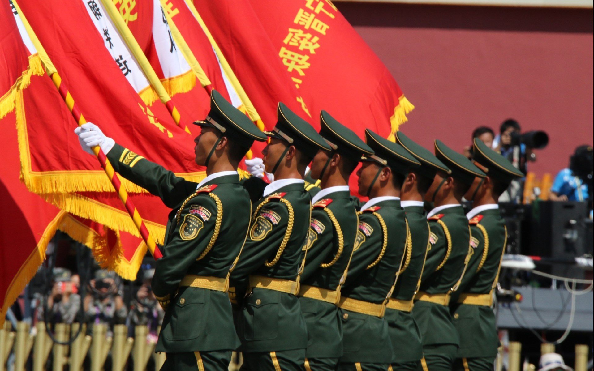 黑白直播在线观看-苏格兰凯尔特人惊天逆转皇家社会,德里赫特关键先生铸就传奇之夜