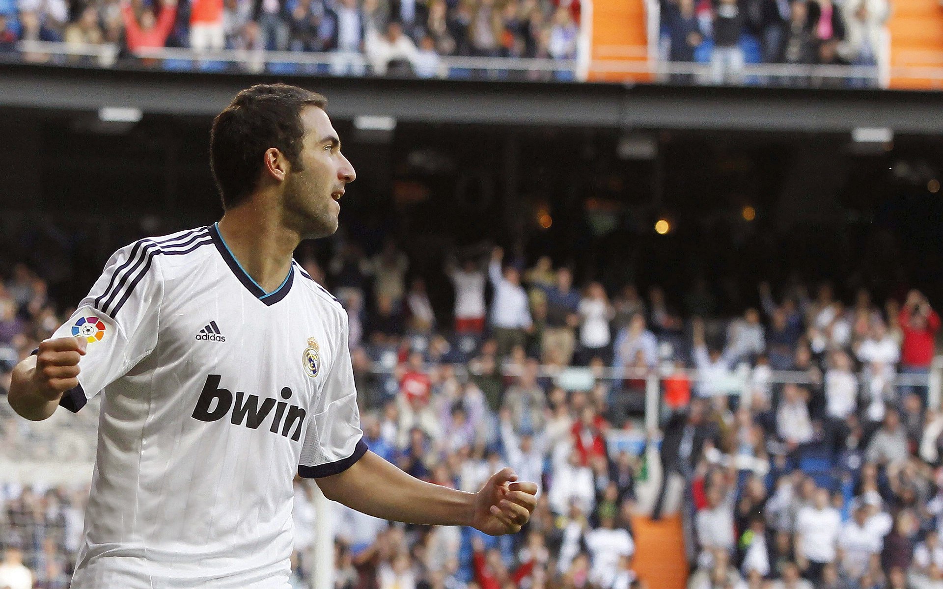 黑白直播在线观看nba-橙衣利刃刺穿葡式盾牌，布鲁诺反戈一击成胜负手