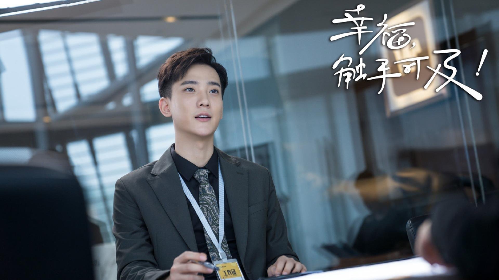 黑白直播在线观看-轰鸣赛道与咆哮球馆,速度与激情的双重变奏