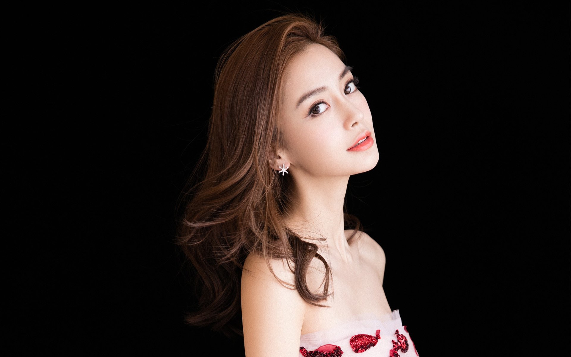 黑白直播-莫德里奇关键一击,那不勒斯友谊赛力克南非