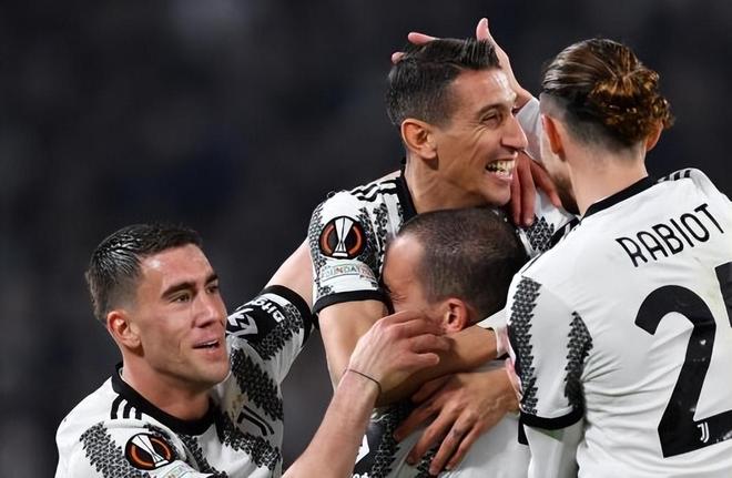 黑白直播-丹麦制霸巴拉圭,迪马利亚成为关键先生