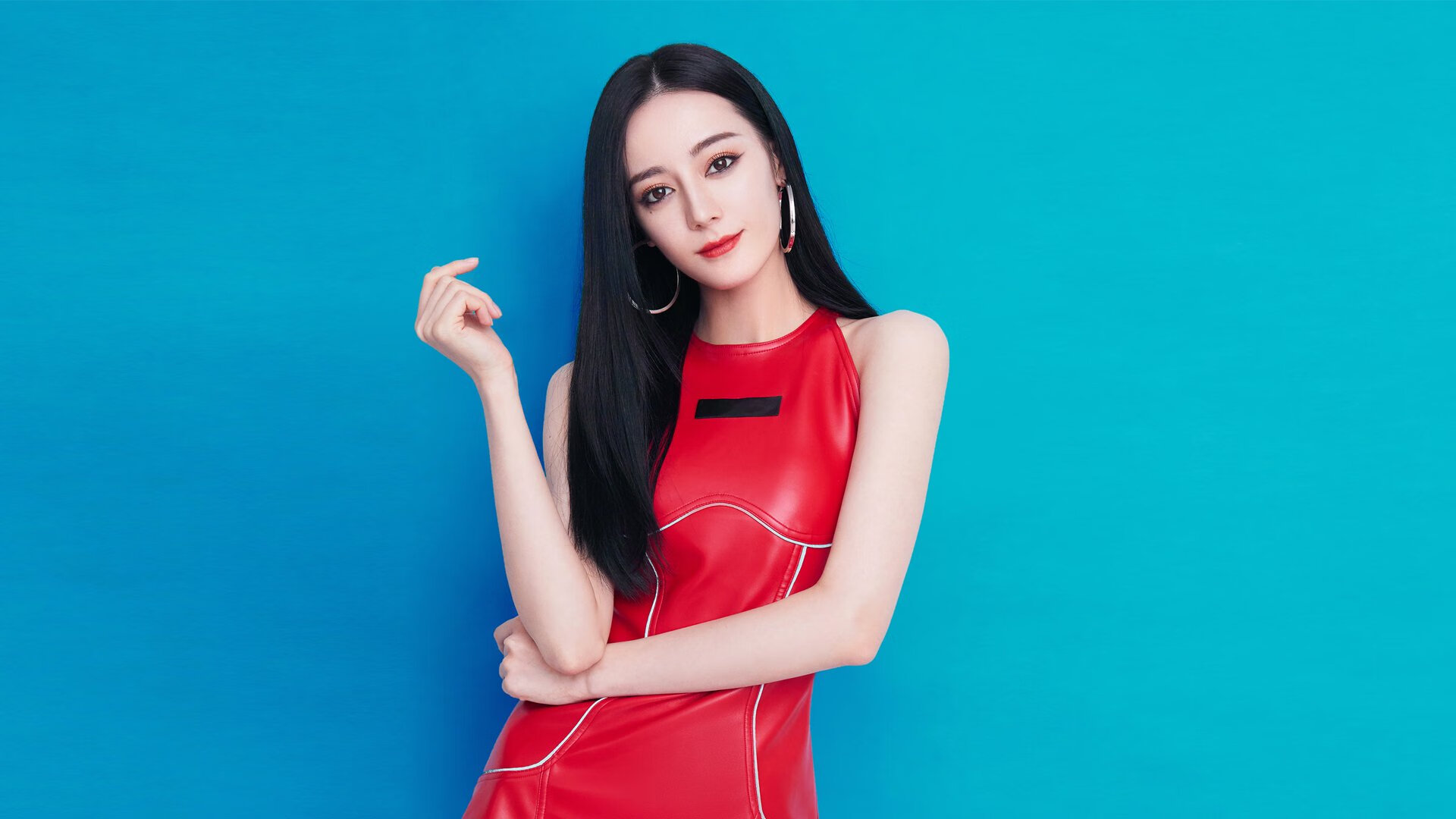 黑白直播免费体育直播-表演赛掀风暴！利拉德爆砍45分诠释巨星统治力