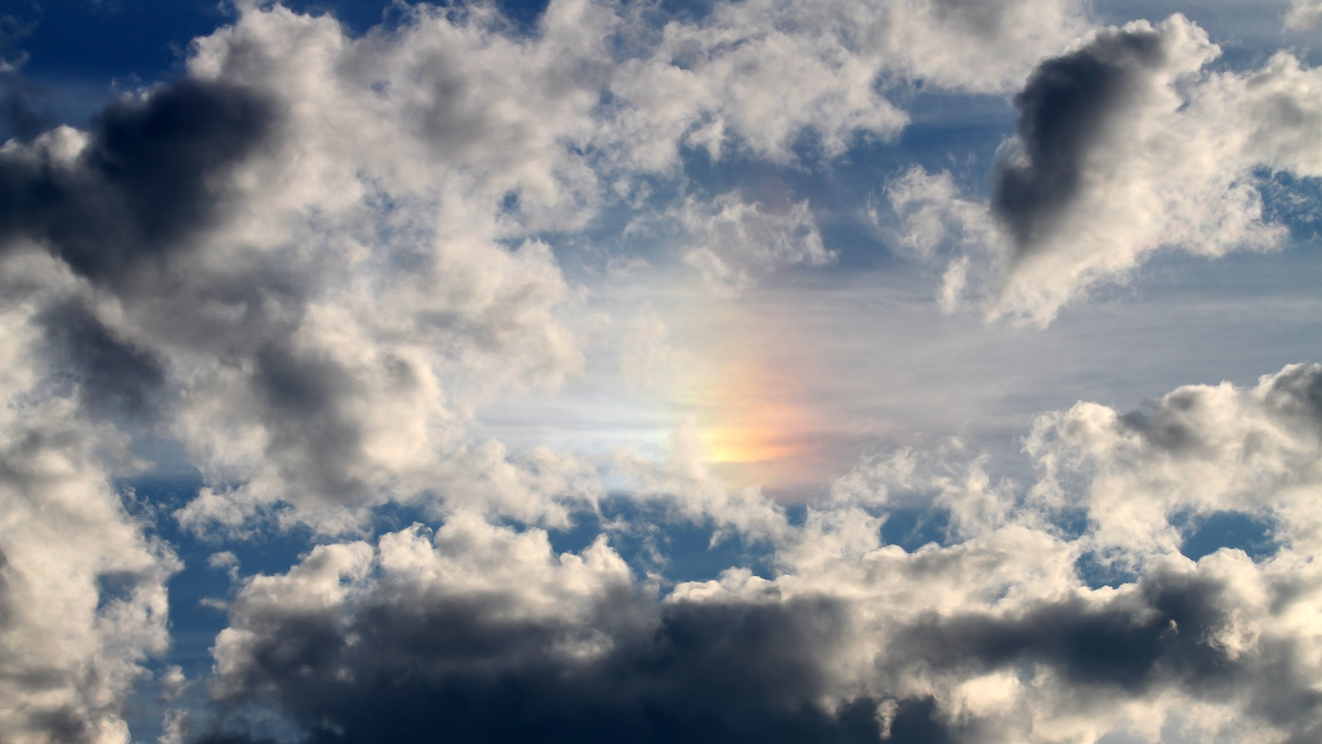 极速狂飙与冷静屠杀,当F1新赛季在烈焰中启程,欧文在另一个赛场完成精密解剖