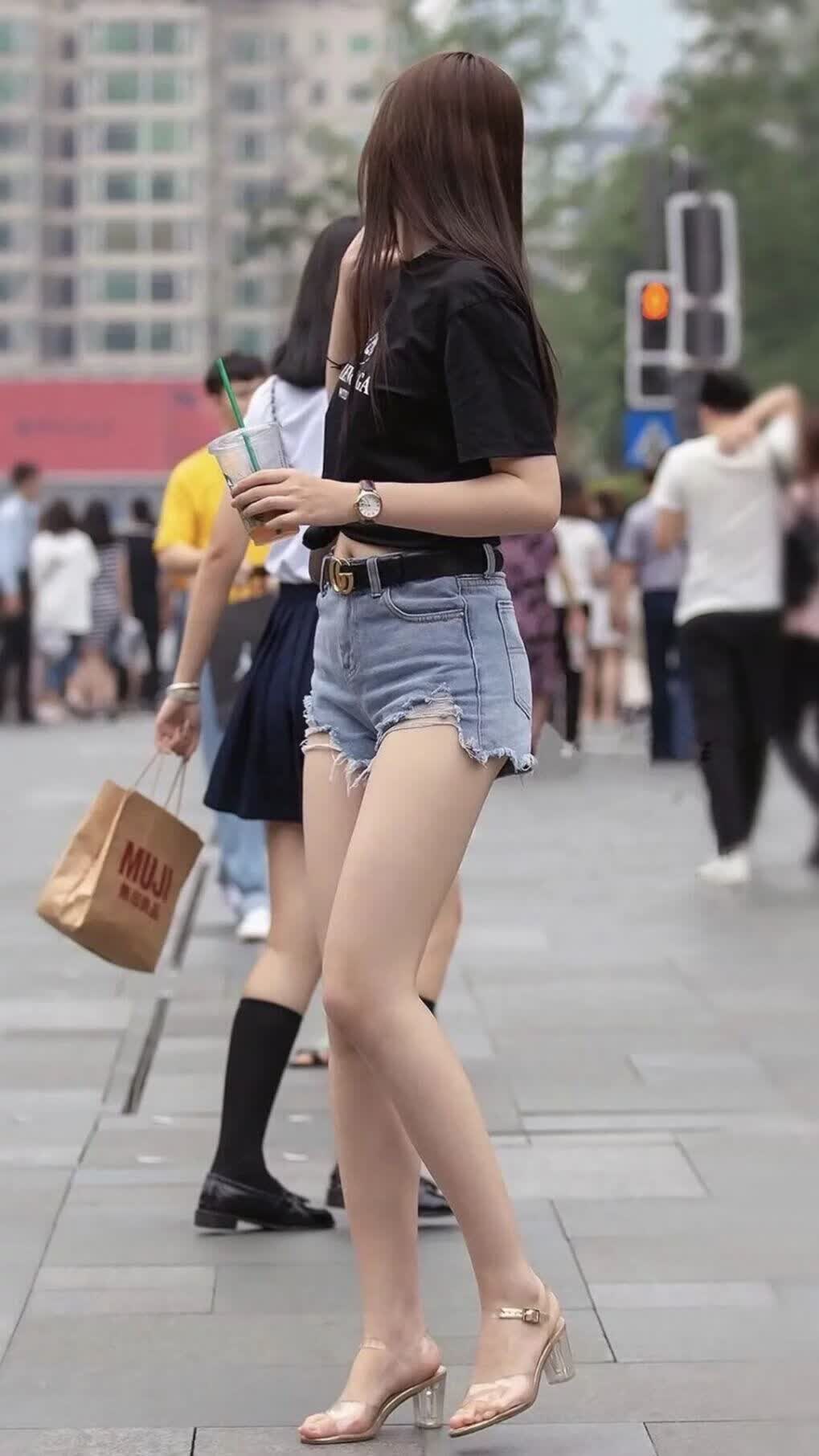 红魔咆哮震欧陆,莱万神锋独耀天—2026世界杯生死战,比利时完胜意大利
